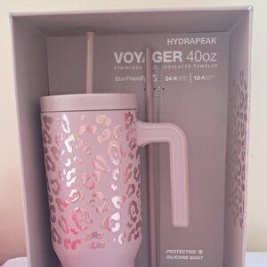 Hydrapeak Artisan Collection  Pink Jaguar Stainless Steel. BNWT/BOX